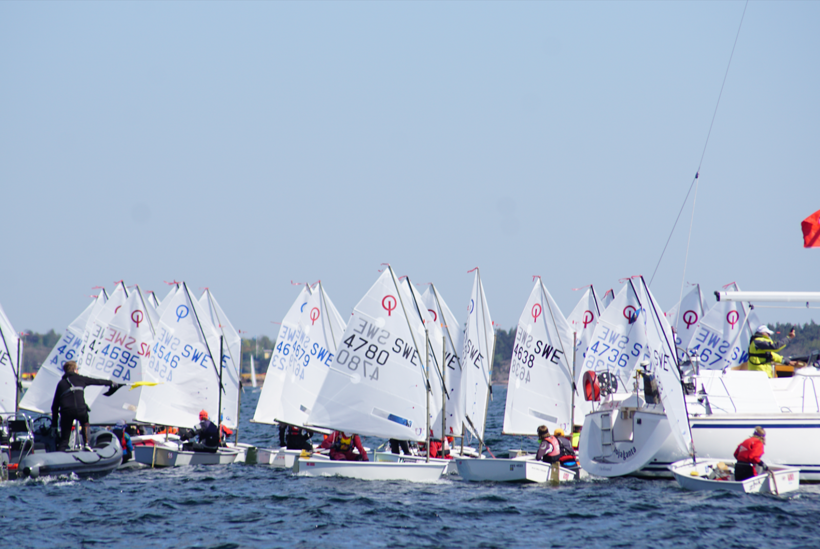 image: Lommabuktens Seglarklubb bjuder in till segelträningar för Optimistjollar